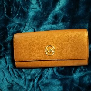 Michael kors snap wallet